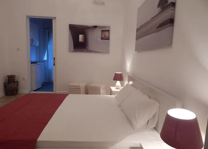 Hotel Helmos Naxos City